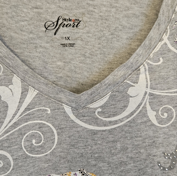 Style & Company Sport V Neck, short Sleeve, T-Shirt in Women's Size 1X. - Picture 2 of 6